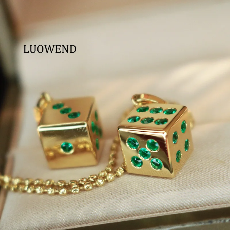 LUOWEND 100% 18K Yellow Gold Pendant Fashion INS Style Real Natural Emerald Necklace Pendant for Women High Party Jewelry
LUOWEND 100% 18K Yellow Gold Pendant Fashion INS Style Real Natural Emerald Necklace Pendant for Women High Party Jewelry