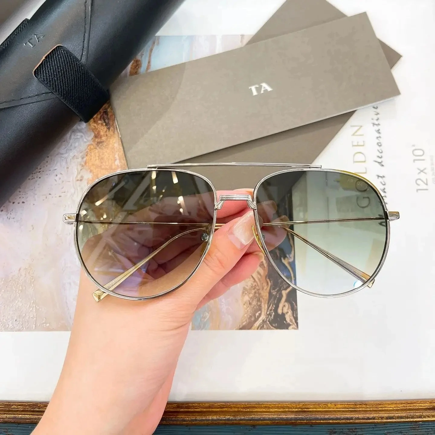 Original Factory For DIYTA DT ARTOA.79 DTS161-A With Brand Box Stylish Gradient Driving Anti-Glare Leisure Men Women Sunglasses
Original Factory For DIYTA DT ARTOA.79 DTS161-A With Brand Box Stylish Gradient Driving Anti-Glare Leisure Men Women Sunglasses