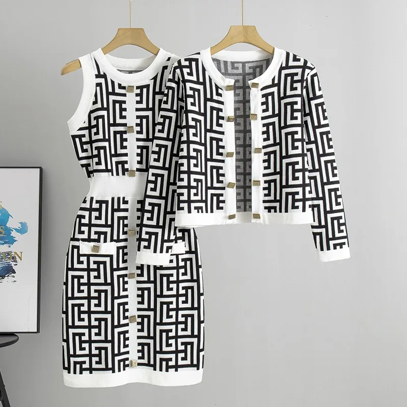 SpringAutumn Temperament Age Reduction Small Style Slim Fit Slimming Jacquard Maze Checkered Cardigan Jacket Two-piece Dress Set
SpringAutumn Temperament Age Reduction Small Style Slim Fit Slimming Jacquard Maze Checkered Cardigan Jacket Two-piece Dress Set