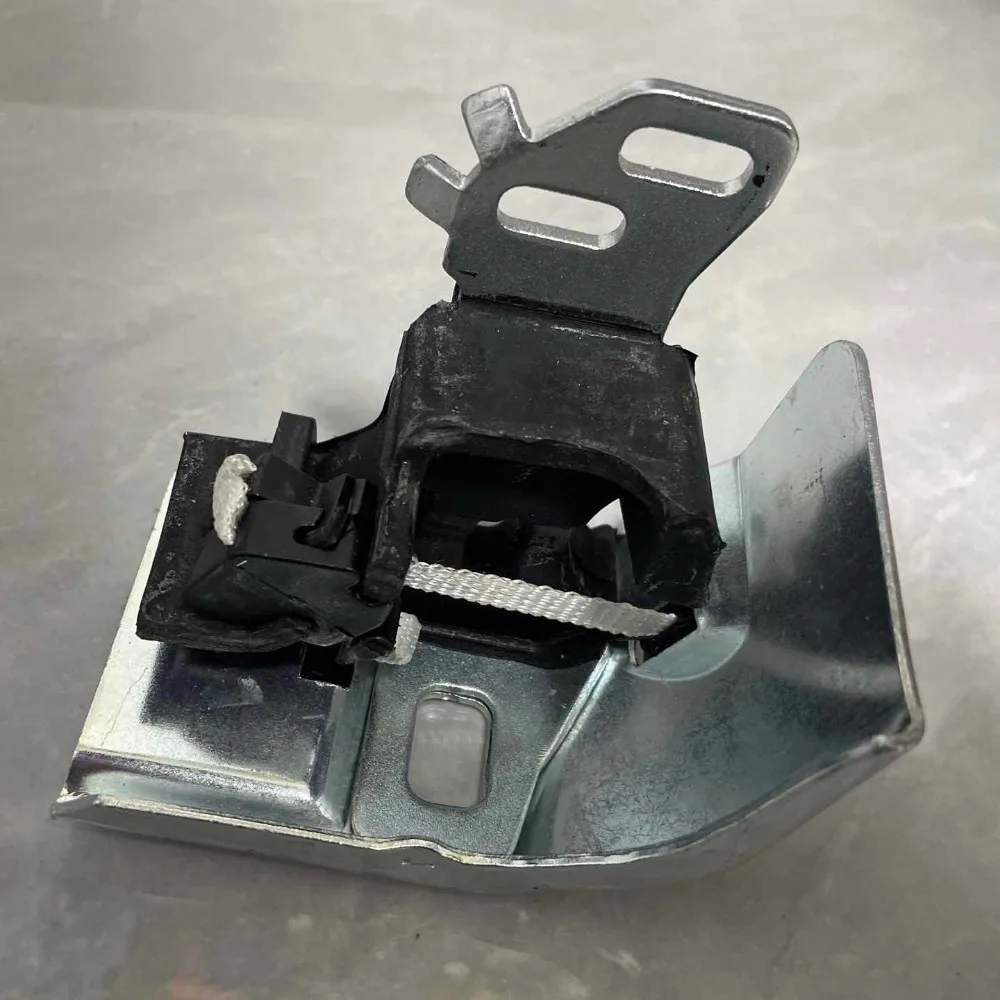 8200035447 China Brand Exhaust Hanger Rubber Mount Muffler Bracket For Renault Scenic Megane Figzero 2003 2004 2005 2006 2007
8200035447 China Brand Exhaust Hanger Rubber Mount Muffler Bracket For Renault Scenic Megane Figzero 2003 2004 2005 2006 2007