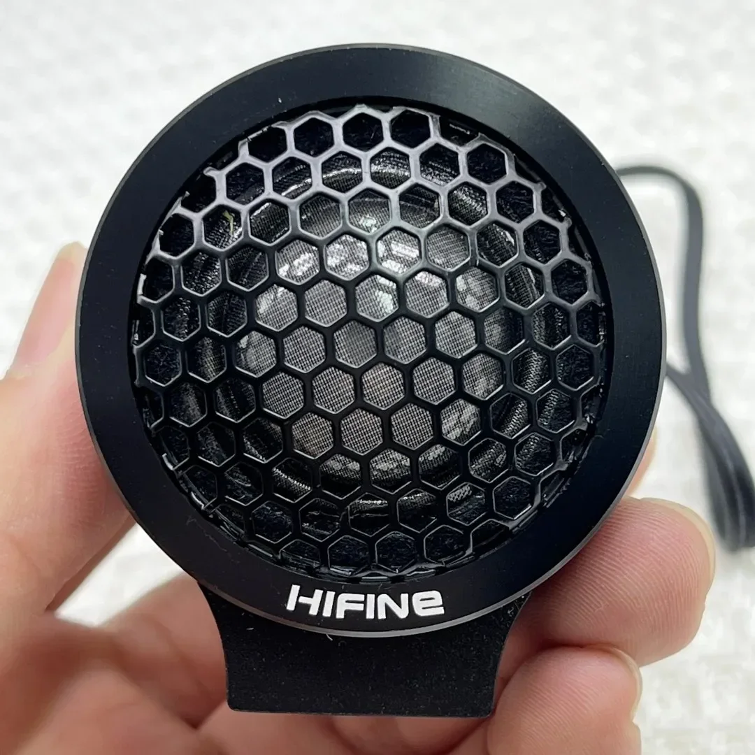 2 шт. автомобильный модифицированный аудио универсальный динамик 25 мм купольный твитер 150 Вт динамик с конденсатором.
2 шт. автомобильный модифицированный аудио универсальный динамик 25 мм купольный твитер 150 Вт динамик с конденсатором.