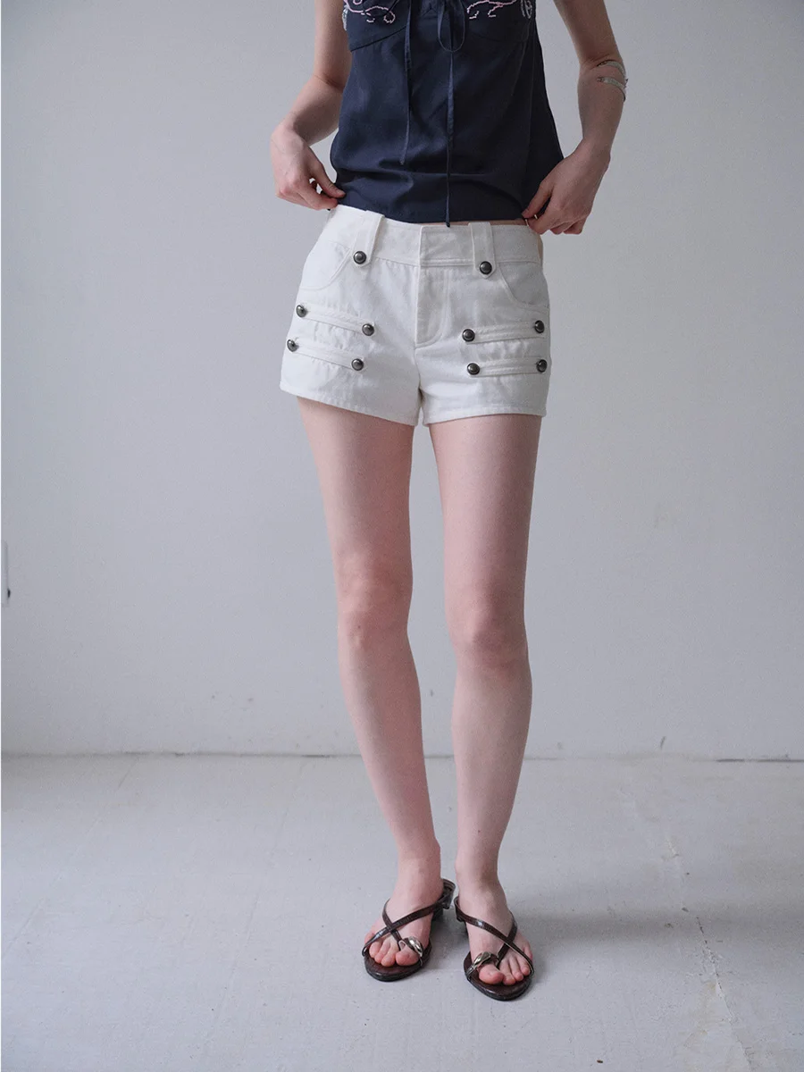 DKZ White Knight Napoleon Denim Shorts Women's Summer Slimming Hot Girl Pants Low Waist Cotton Medium Elasticity Straight Leg
DKZ White Knight Napoleon Denim Shorts Women's Summer Slimming Hot Girl Pants Low Waist Cotton Medium Elasticity Straight Leg