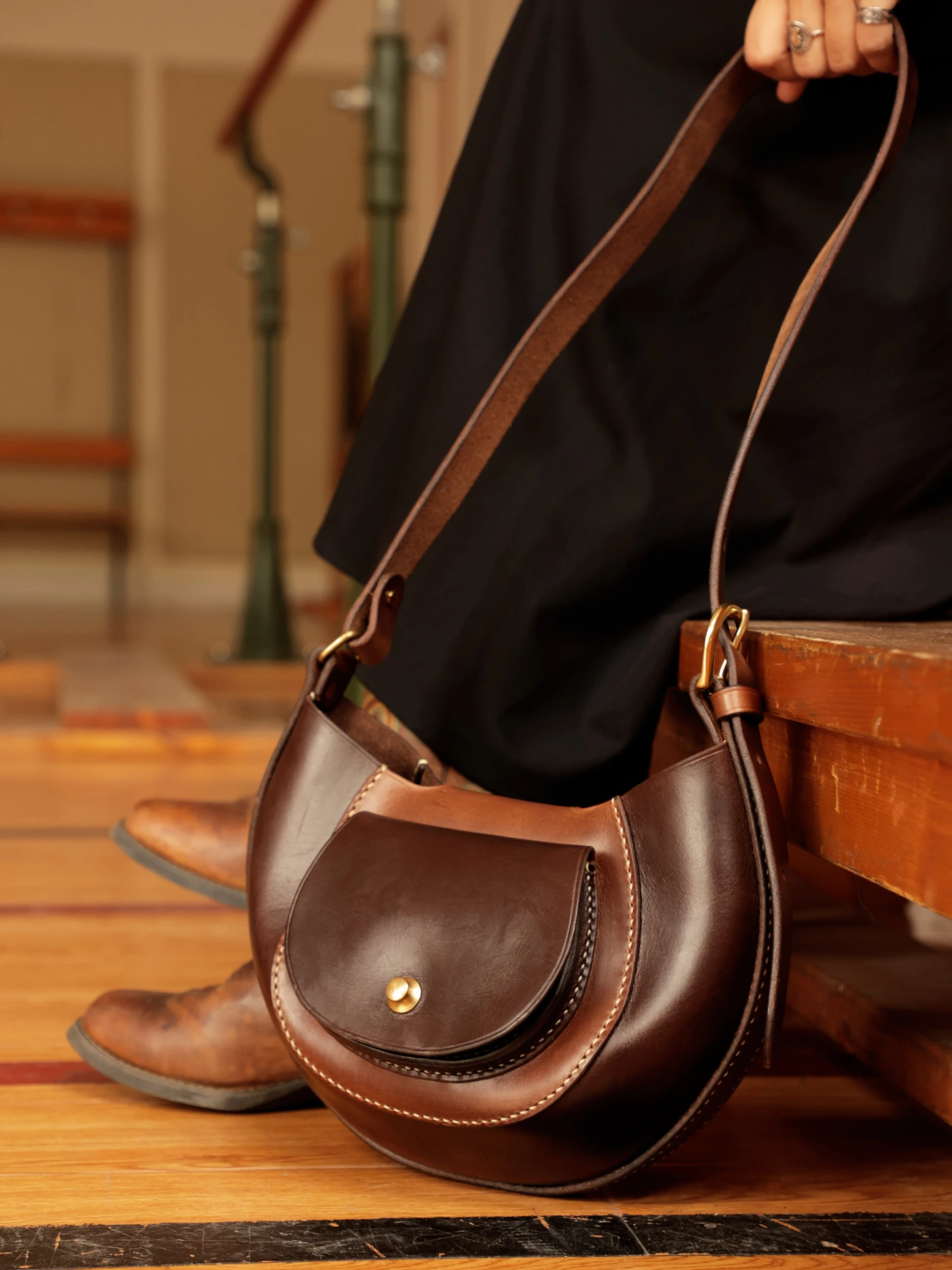 Vintage designer handmade brand first layer cowhide women's shoulder bag fashion luxury genuine leather ladies' underarm bag
Vintage designer handmade brand first layer cowhide women's shoulder bag fashion luxury genuine leather ladies' underarm bag