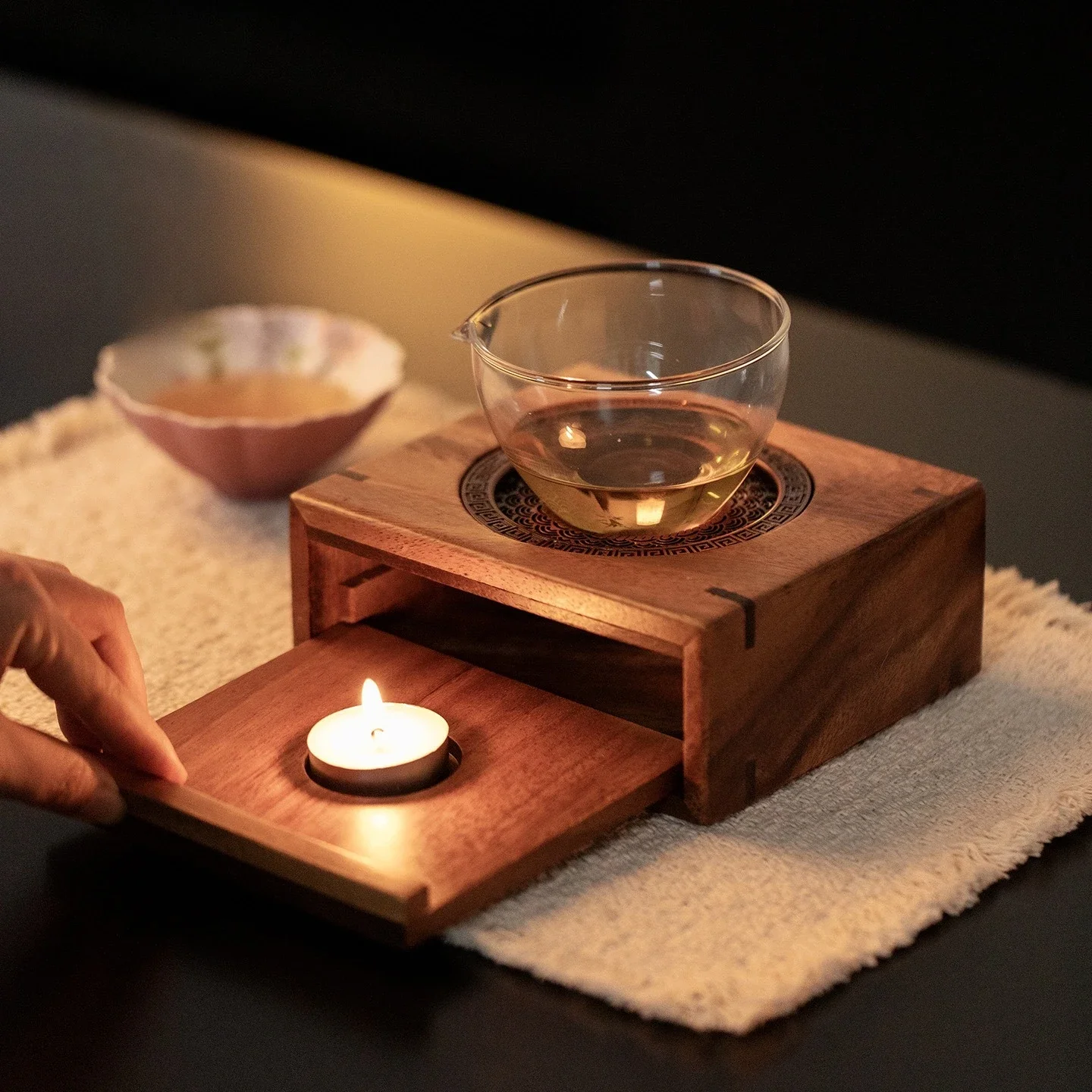 Walnut Warm Tea Stove Candle Heating Base Male Cup Teapot Insulation Stove Titian Roasted Stove Tea Warmer Coffee Warmer Holder
Walnut Warm Tea Stove Candle Heating Base Male Cup Teapot Insulation Stove Titian Roasted Stove Tea Warmer Coffee Warmer Holder