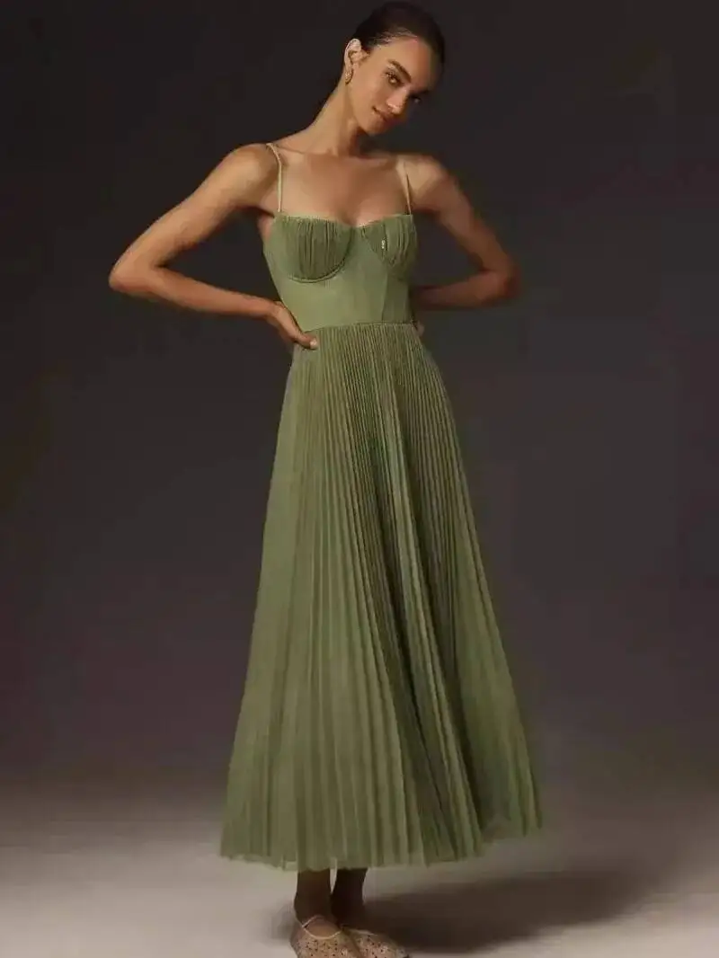 Sexy Evening Dress New Open-Back Long Sleeveless Deep V Slimming Dress Smooths Your Silhouette Bridesmaid Gown Womens
Sexy Evening Dress New Open-Back Long Sleeveless Deep V Slimming Dress Smooths Your Silhouette Bridesmaid Gown Womens