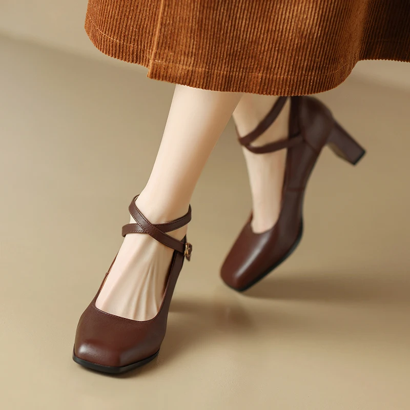 2024 Spring Cow Leather Women Shoes Square Toe Retro Chunky Heels Women Pumps Mary Jane Shoes for Women Commuter Ladies Shoes
2024 Spring Cow Leather Women Shoes Square Toe Retro Chunky Heels Women Pumps Mary Jane Shoes for Women Commuter Ladies Shoes