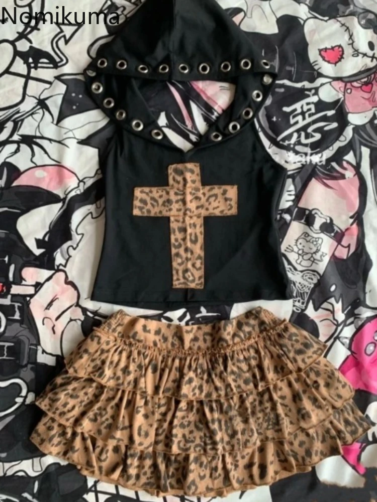 Y2k Women Clothes Two Piece Sets Hooded Backless Vest Fashion Leopard Print Mini Skirt Outfits Roupas Femme Sexy Skirts Suit
Y2k Women Clothes Two Piece Sets Hooded Backless Vest Fashion Leopard Print Mini Skirt Outfits Roupas Femme Sexy Skirts Suit