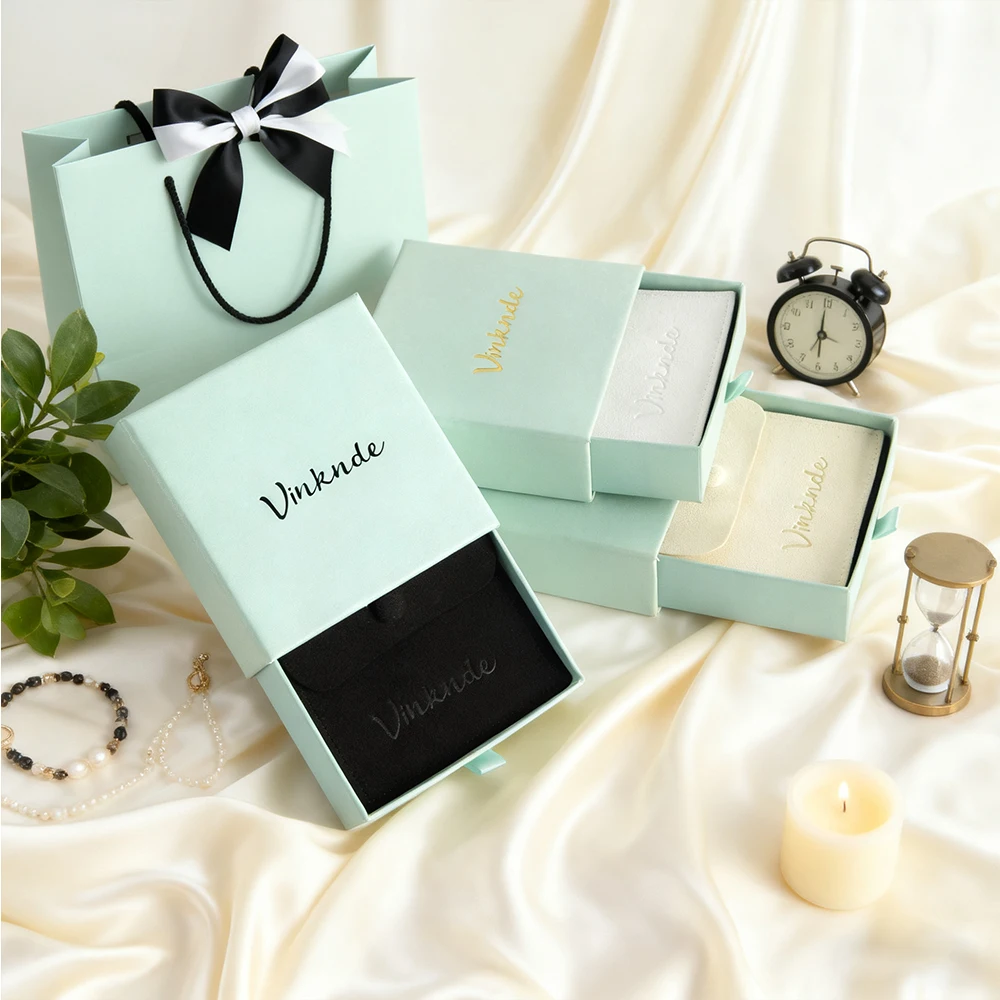 100 шт., индивидуальный логотип, ювелирное изделие, ожерелье, серьги, упаковка, слайдер, коробка и бархатный конверт из микрофибры, чехол для ящика, набор бумажных коробок
100 шт., индивидуальный логотип, ювелирное изделие, ожерелье, серьги, упаковка, слайдер, коробка и бархатный конверт из микрофибры, чехол для ящика, набор бумажных коробок