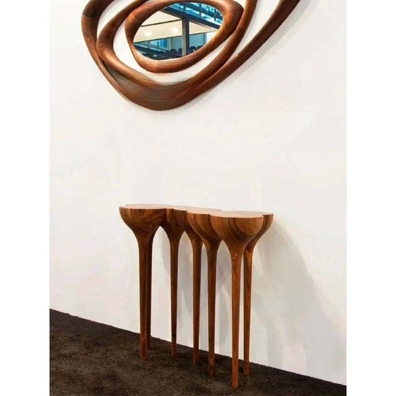 Medieval solid wood carving flower art Xuanguantai creative designer American decorative table
Medieval solid wood carving flower art Xuanguantai creative designer American decorative table