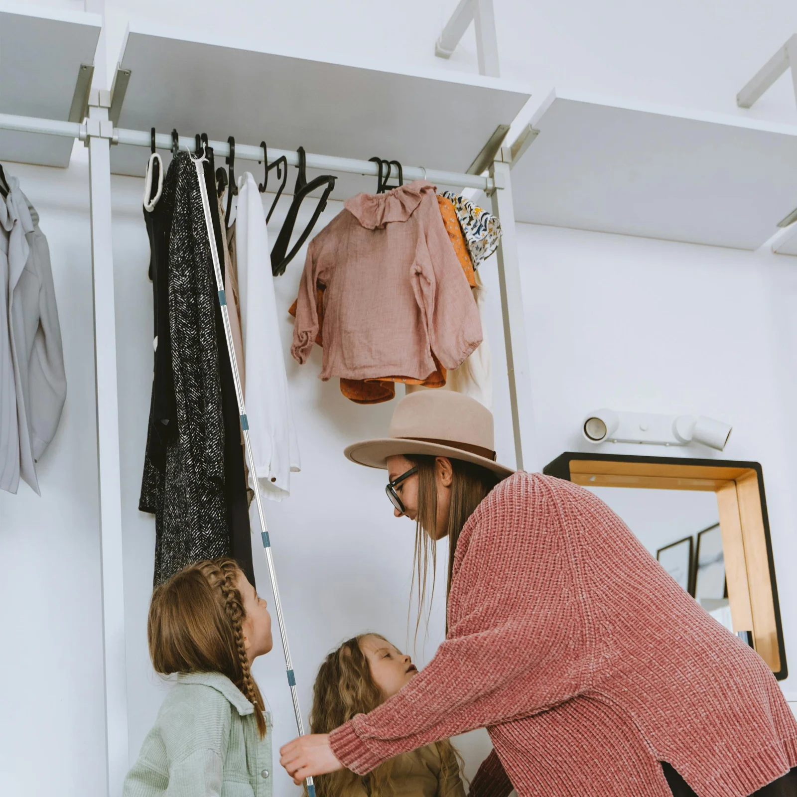 Clothes Rail Household Clothesline Rod Retractable Clothing Pole Balcony Convenient Plastic Detachable
Clothes Rail Household Clothesline Rod Retractable Clothing Pole Balcony Convenient Plastic Detachable