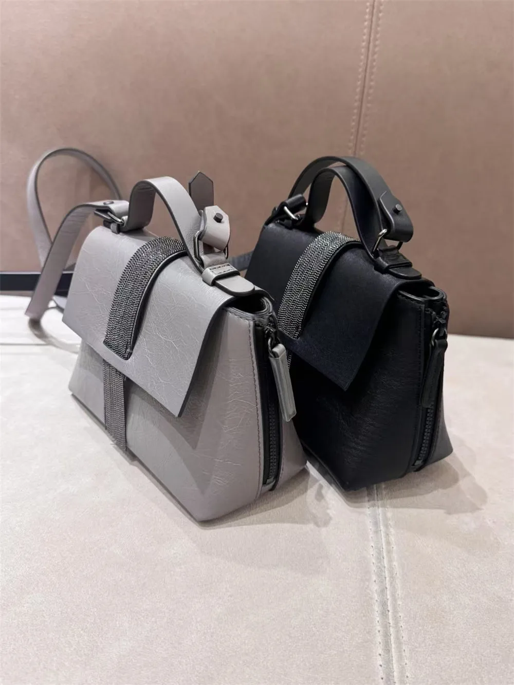 Fashion Beaded Genuine Leather Handbag Ladies Shoulder Crossbody Bag 25 Spring Summer New
Fashion Beaded Genuine Leather Handbag Ladies Shoulder Crossbody Bag 25 Spring Summer New