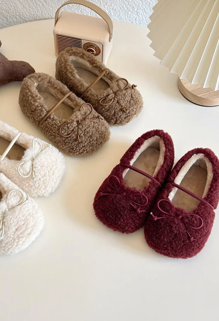 Kawaii Casual Shoe Childrens Shoes Princess Cotton Shoes Fuzzy Lined Warm Girls Winter New 2026 Korean Style Soft Bean Sole New
Kawaii Casual Shoe Childrens Shoes Princess Cotton Shoes Fuzzy Lined Warm Girls Winter New 2026 Korean Style Soft Bean Sole New