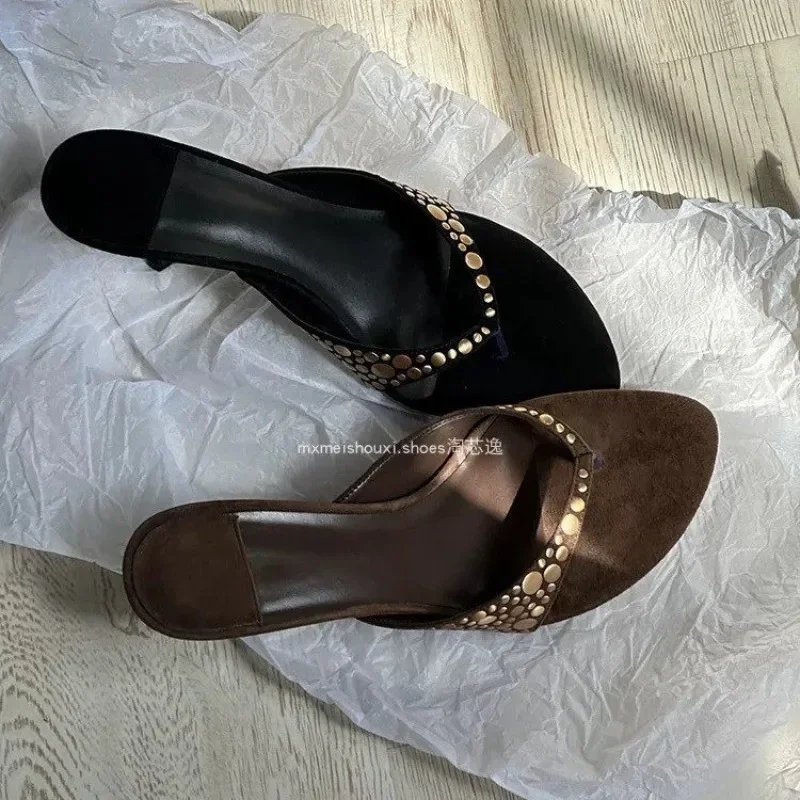 Women's Slippers Toe Clip Thin Heels Pointed Toe Flannel Flip Flops Dress Leisure New Fashion All-match Dots Zapatillas De Mujer
Women's Slippers Toe Clip Thin Heels Pointed Toe Flannel Flip Flops Dress Leisure New Fashion All-match Dots Zapatillas De Mujer