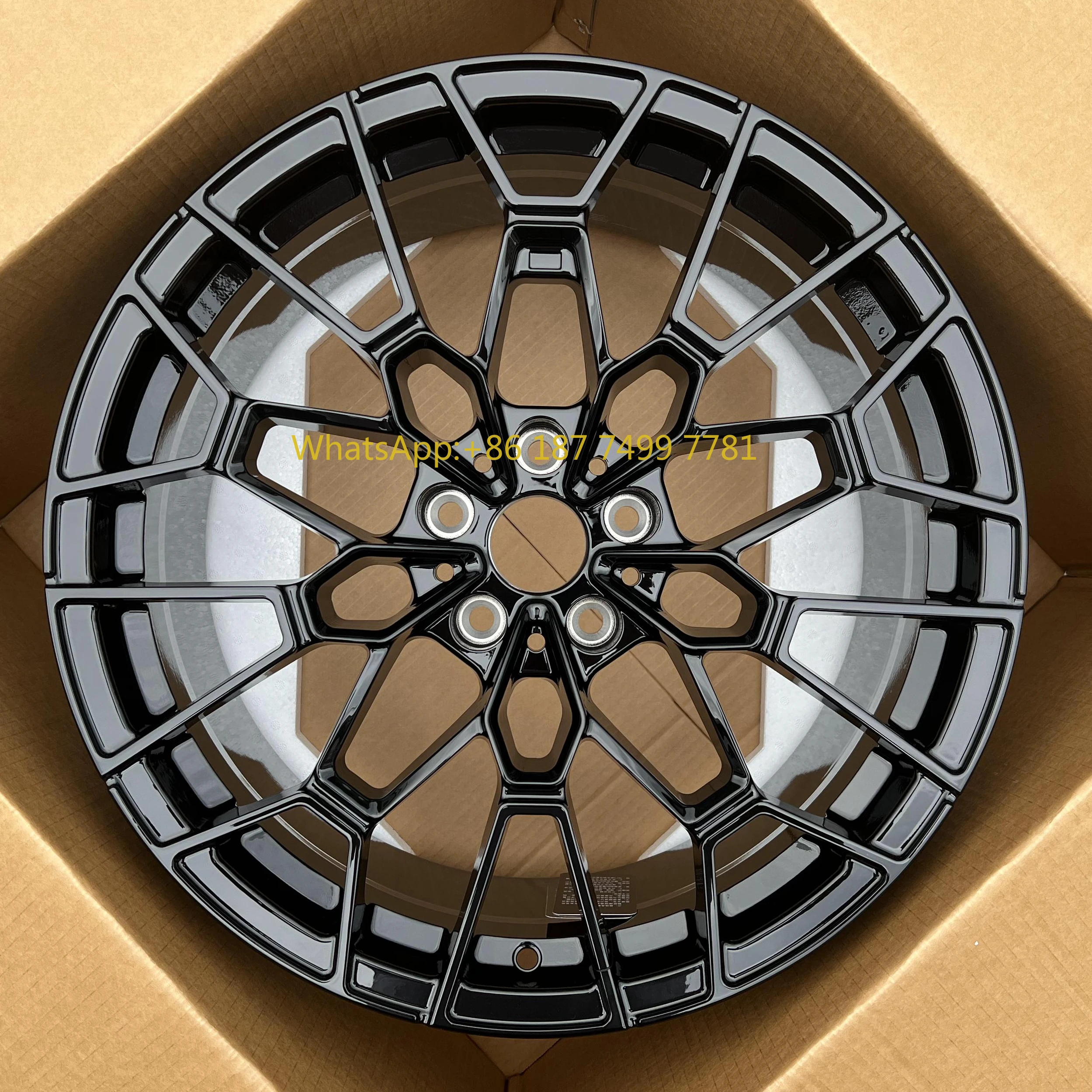 Индивидуальные кованые автомобильные диски из черного сплава 17-22 дюймов, новый состояние для . E60 F10 E90 Пассажирские автомобили
Индивидуальные кованые автомобильные диски из черного сплава 17-22 дюймов, новый состояние для . E60 F10 E90 Пассажирские автомобили