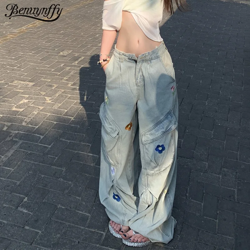 Benuynffy Wide Leg Jeans For Women With Flower Embroidery American Retro Streetwear Fashion Y2k High Waist Baggy Cargo Pants
Benuynffy Wide Leg Jeans For Women With Flower Embroidery American Retro Streetwear Fashion Y2k High Waist Baggy Cargo Pants