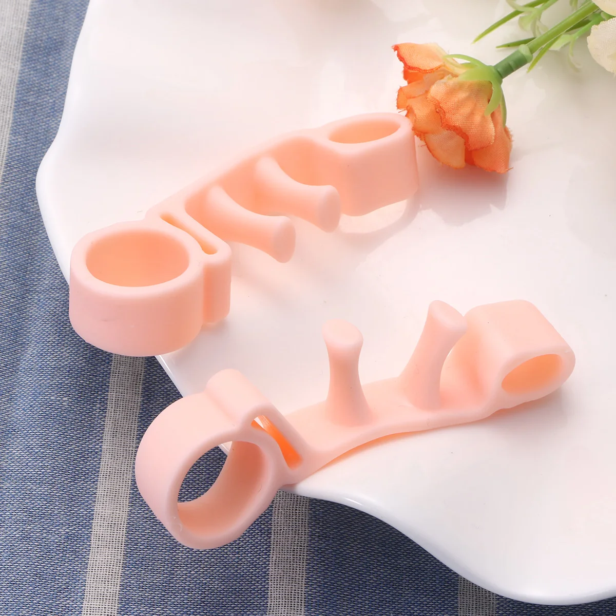 Toe Correction Pad Soft Gel Bunion Relief Separators Straightener Hallux Corrector Foot Care Tool Washable Reusable
Toe Correction Pad Soft Gel Bunion Relief Separators Straightener Hallux Corrector Foot Care Tool Washable Reusable