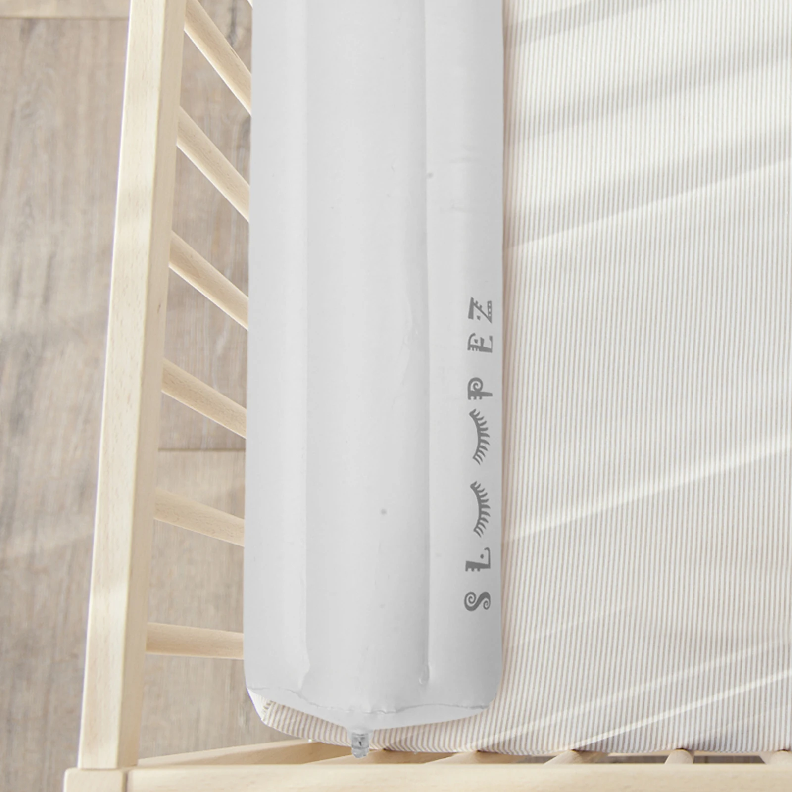 2 Pcs High-rise Bed Guardrail Guards Cot Protectors Bumper Sleeves Crib Baby Inflatable Protective Covers Safety Mask Padding
2 Pcs High-rise Bed Guardrail Guards Cot Protectors Bumper Sleeves Crib Baby Inflatable Protective Covers Safety Mask Padding