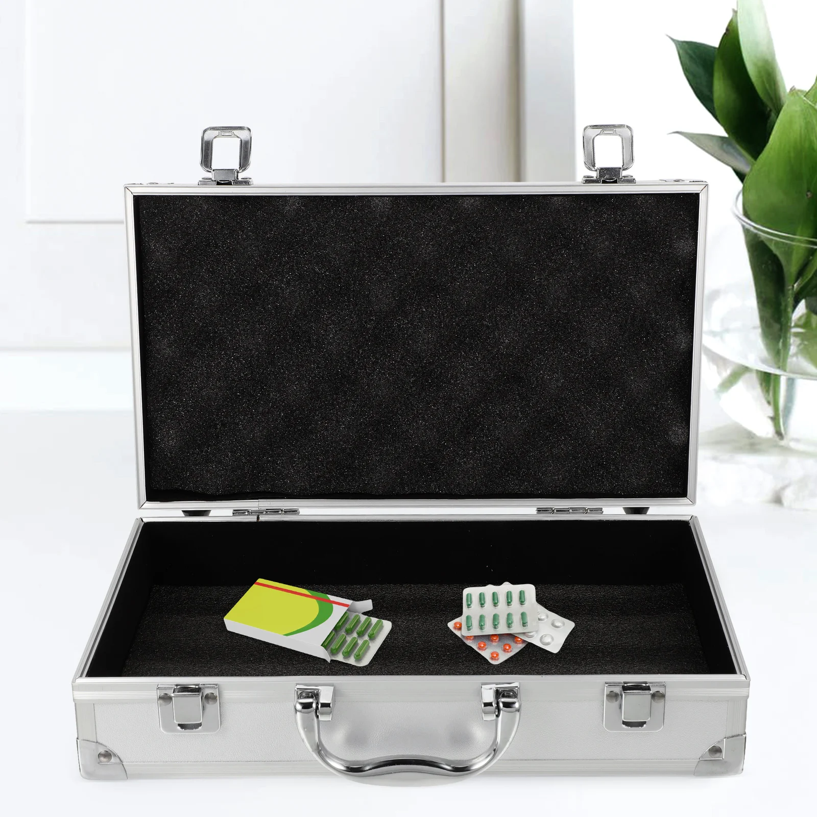 Display Case Toolbox Medicine Boxes Bag Tools Container Multi-purpose Silver Man
Display Case Toolbox Medicine Boxes Bag Tools Container Multi-purpose Silver Man
