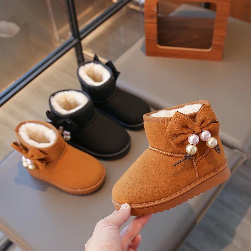 Girls Snow Boots 2025 Autumn Winter Kids Thermal Boots Warm Cotton Plush with Bow-knot Pearls Pendant Princess Sweet Anti-skid
Girls Snow Boots 2025 Autumn Winter Kids Thermal Boots Warm Cotton Plush with Bow-knot Pearls Pendant Princess Sweet Anti-skid