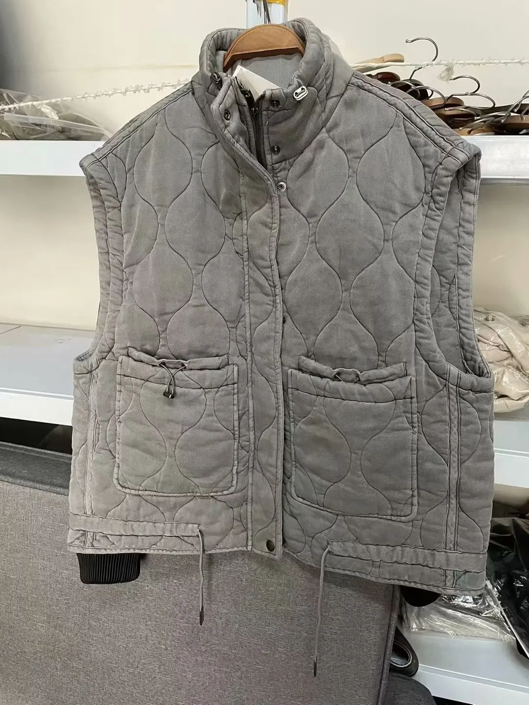 New autumn winter Vests products women's clothing stand up collar zipper large pocket washed cotton clothing vest women's vest
New autumn winter Vests products women's clothing stand up collar zipper large pocket washed cotton clothing vest women's vest