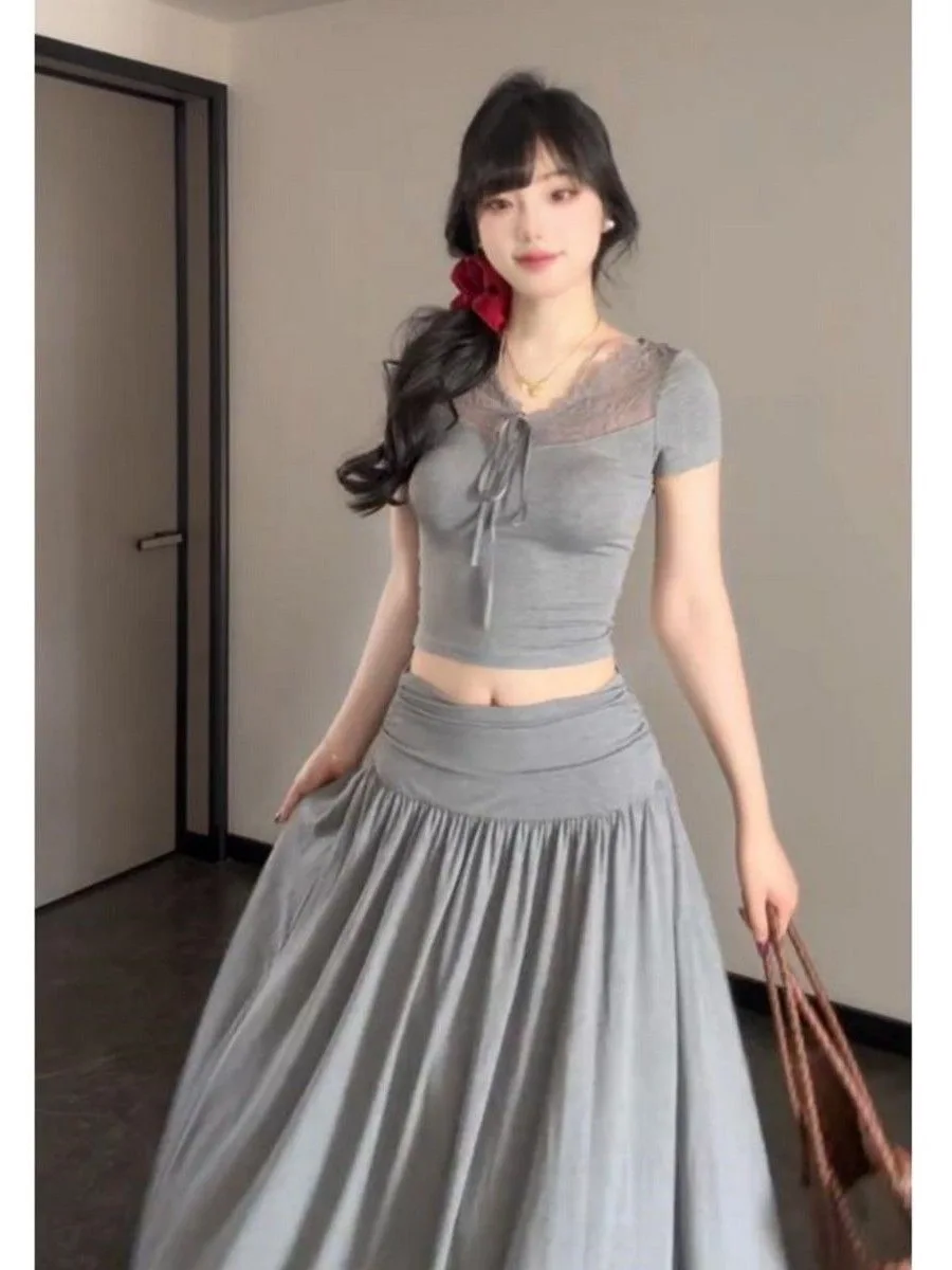 Loose Fit Grey Short Sleeve T-Shirt And High Waist Skirt Set Women's Summer Fashion Outfit Knot Detail Two Piece Set
Loose Fit Grey Short Sleeve T-Shirt And High Waist Skirt Set Women's Summer Fashion Outfit Knot Detail Two Piece Set