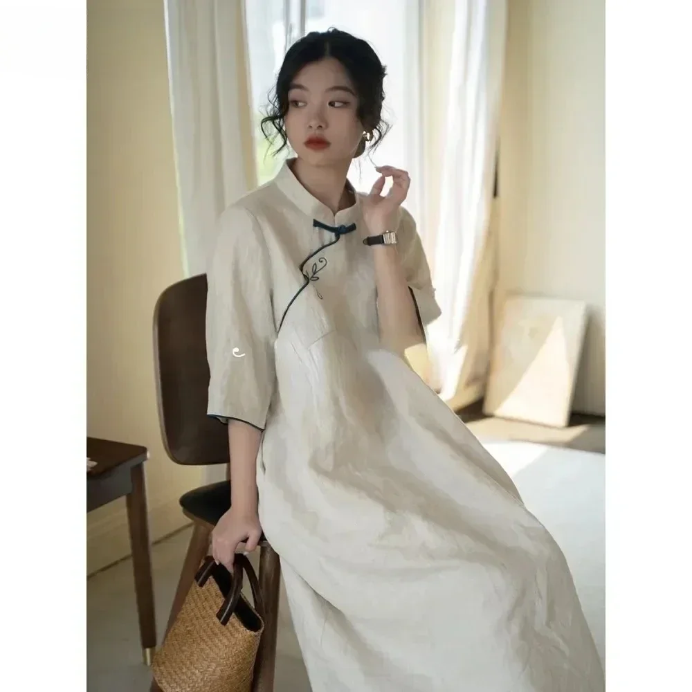 New Chinese Style Improved Qipao Small Standing Collar Embroidered dress Cotton Hemp 2025 Summer Art Retro Cheongsam Embroidery
New Chinese Style Improved Qipao Small Standing Collar Embroidered dress Cotton Hemp 2025 Summer Art Retro Cheongsam Embroidery