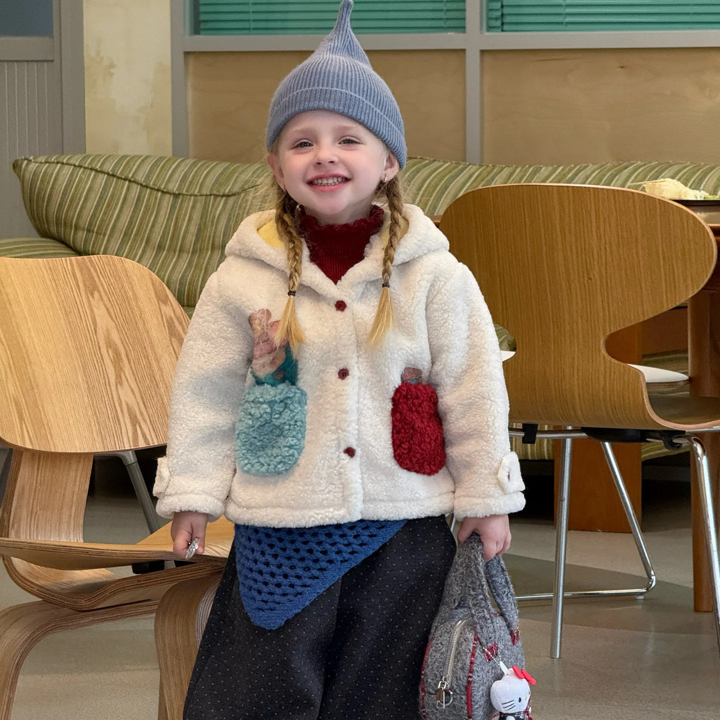 Kids Clothing, Girls Coats Winter Clothing 2025 New Wool Sweaters Fashionable Children's Lamb Wool Tops Baby Clothes Boutique
Kids Clothing, Girls Coats Winter Clothing 2025 New Wool Sweaters Fashionable Children's Lamb Wool Tops Baby Clothes Boutique