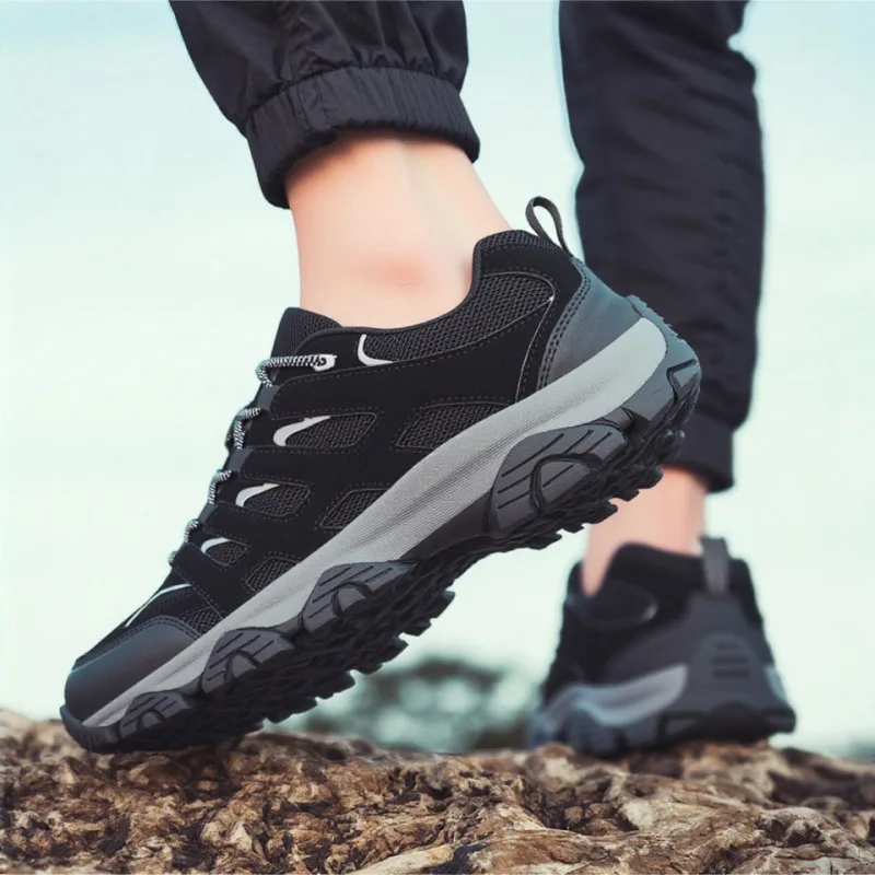 Новые нескользящие износостойкие мужские уличные походные туфли, дышащие брызгозащищенные мужские кроссовки для скалолазания, охотничьи горные туфли
Новые нескользящие износостойкие мужские уличные походные туфли, дышащие брызгозащищенные мужские кроссовки для скалолазания, охотничьи горные туфли