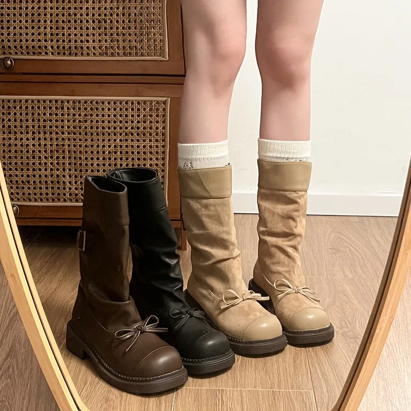 Обувь на среднем каблуке женские резиновые сапоги в римском стиле из искусственной кожи на копытном каблуке
Обувь на среднем каблуке женские резиновые сапоги в римском стиле из искусственной кожи на копытном каблуке