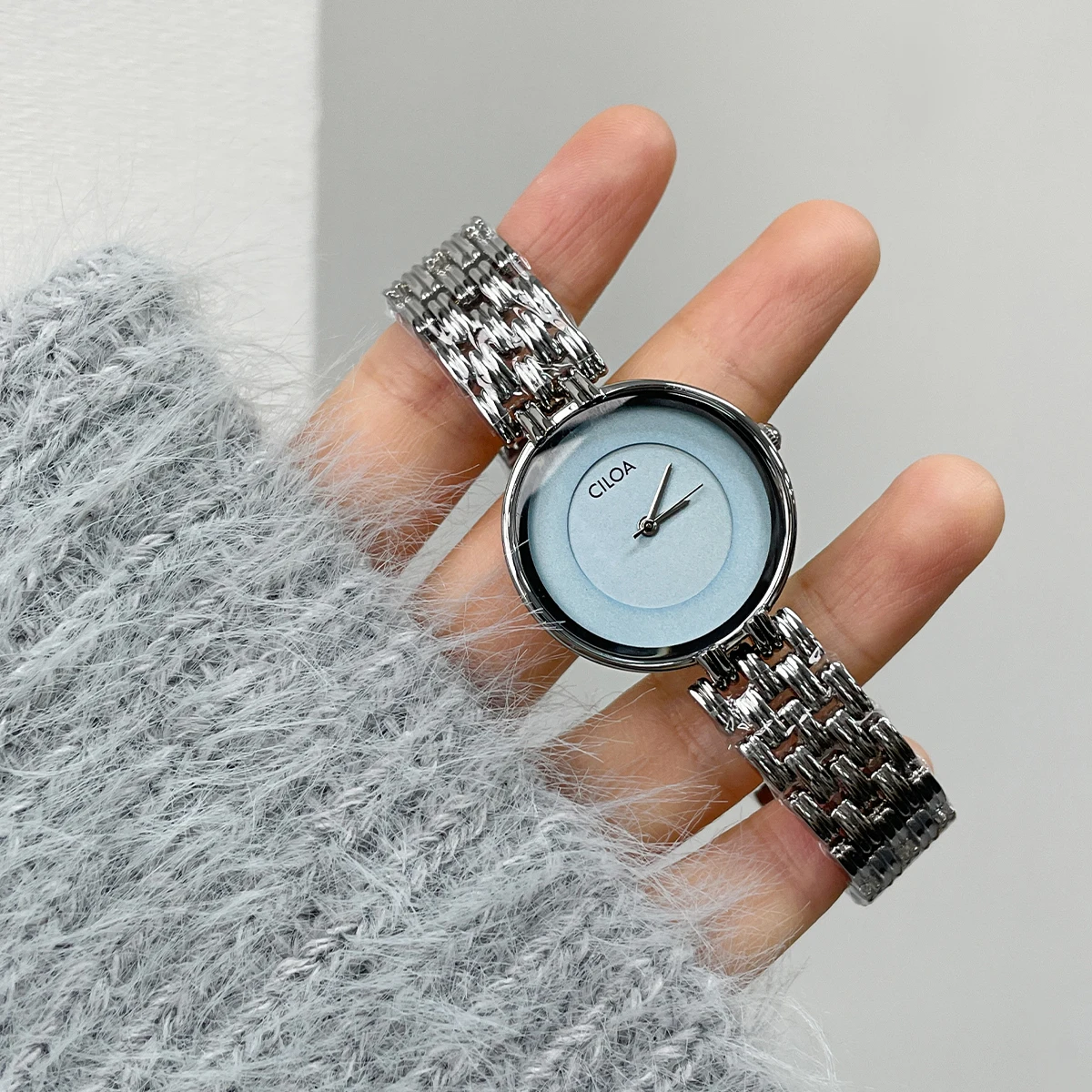 CILOA New Women's Light Luxury Quartz Watch – Leather Strap, Elegant, Waterproof
CILOA New Women's Light Luxury Quartz Watch – Leather Strap, Elegant, Waterproof