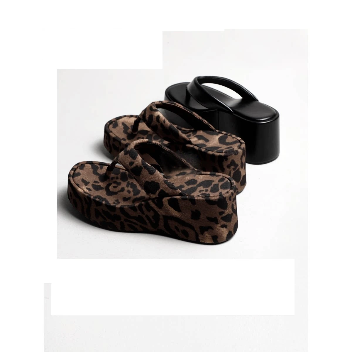 Women Slippers Fashion Thick-soled Heightening Slipper Summer Women Flip-flops Women Platform Sandals Muffin Wedges Heel Sandals
Women Slippers Fashion Thick-soled Heightening Slipper Summer Women Flip-flops Women Platform Sandals Muffin Wedges Heel Sandals