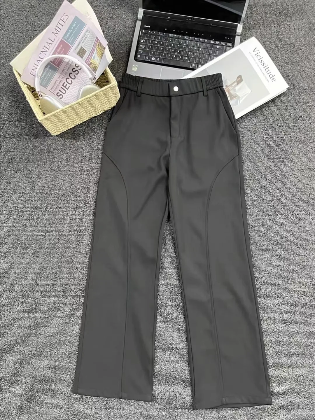 Bla Ice Silk Men's Summer Thin Straight Leg Pants Knife Casual Trousers Slimming Bootcut Drapey Comfortable Faionable
Bla Ice Silk Men's Summer Thin Straight Leg Pants Knife Casual Trousers Slimming Bootcut Drapey Comfortable Faionable