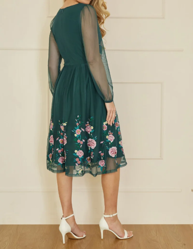 Customized Spring Autunm Women Long Dress Party Illusion Evening Lace Sequins and Flower Emberoidery
Customized Spring Autunm Women Long Dress Party Illusion Evening Lace Sequins and Flower Emberoidery