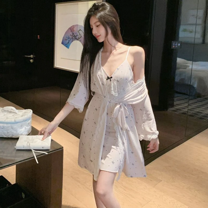 Hot Summer 2PCS Sexy Lace Lingerie Silk Nightgowns Robes Sets For Women Casual Striped Bathrobe Sleepwear Nightdress Night Dress
Hot Summer 2PCS Sexy Lace Lingerie Silk Nightgowns Robes Sets For Women Casual Striped Bathrobe Sleepwear Nightdress Night Dress
