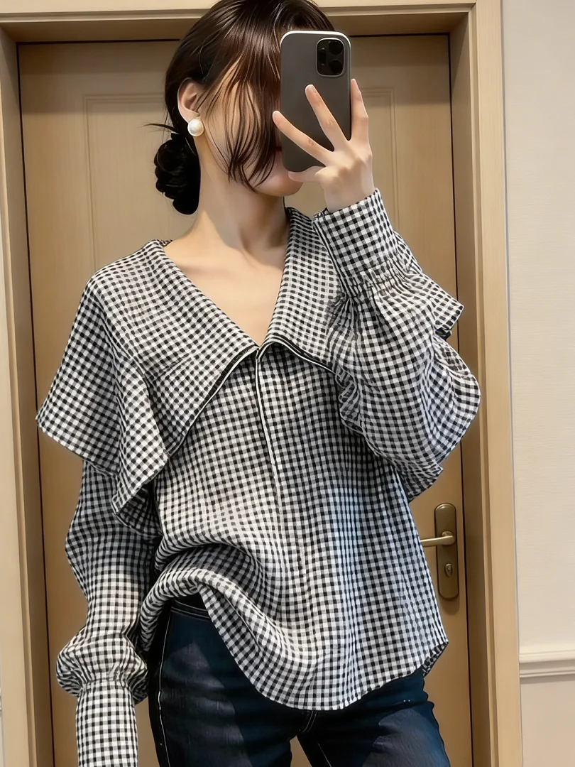 Unique Checkered Long Sleeve Loose Collar Commuter Friendly Women's Shirt Spring 2026 Fashion Trendy Design Business Casual Top
Unique Checkered Long Sleeve Loose Collar Commuter Friendly Women's Shirt Spring 2026 Fashion Trendy Design Business Casual Top