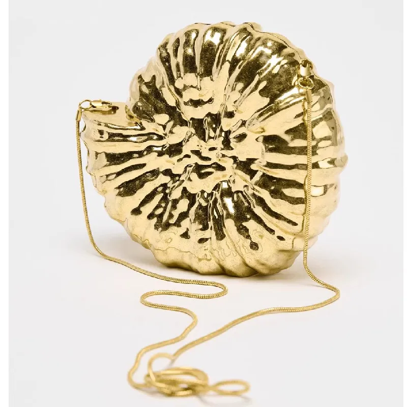 Design Cute Acrylic Sea Shell Ladies Crossbody Bag Single Shoulder Spring New Style Fashionable Women's Bag Simple Elegant
Design Cute Acrylic Sea Shell Ladies Crossbody Bag Single Shoulder Spring New Style Fashionable Women's Bag Simple Elegant
