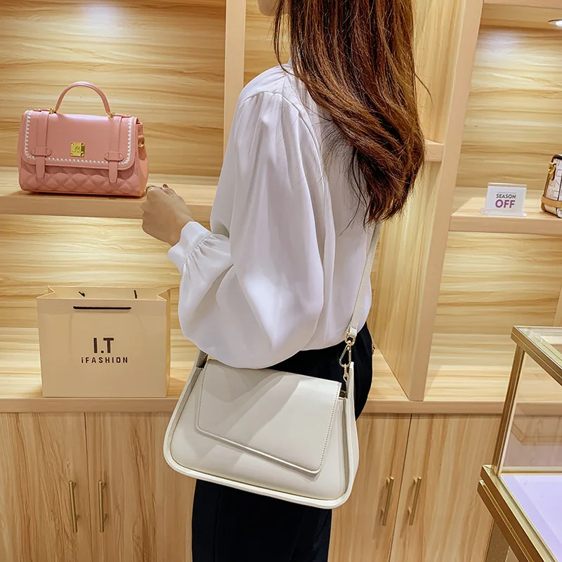 Stylish Leather Shoulder Bag For Women Crossbody Bag Messenger Bag Combo Fashion Luxury Designer Brand
Stylish Leather Shoulder Bag For Women Crossbody Bag Messenger Bag Combo Fashion Luxury Designer Brand