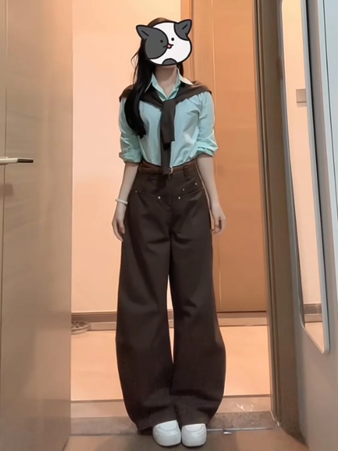 Spring 2026 Women's Long Sleeve Green Shirt Korean Style College Fashion Shoulder Shawl Matching High Waist Pants Fashion Set
Spring 2026 Women's Long Sleeve Green Shirt Korean Style College Fashion Shoulder Shawl Matching High Waist Pants Fashion Set