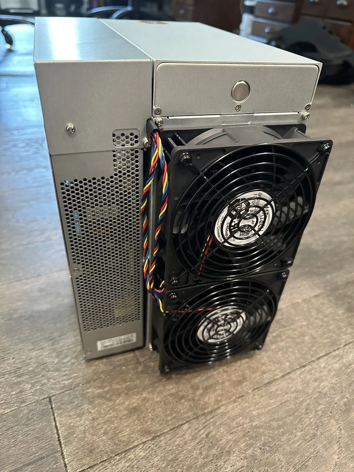Купите 2 и получите 1 бесплатно новый Antminer KA3 166T 3154 Вт Майнер в наличии
Купите 2 и получите 1 бесплатно новый Antminer KA3 166T 3154 Вт Майнер в наличии
