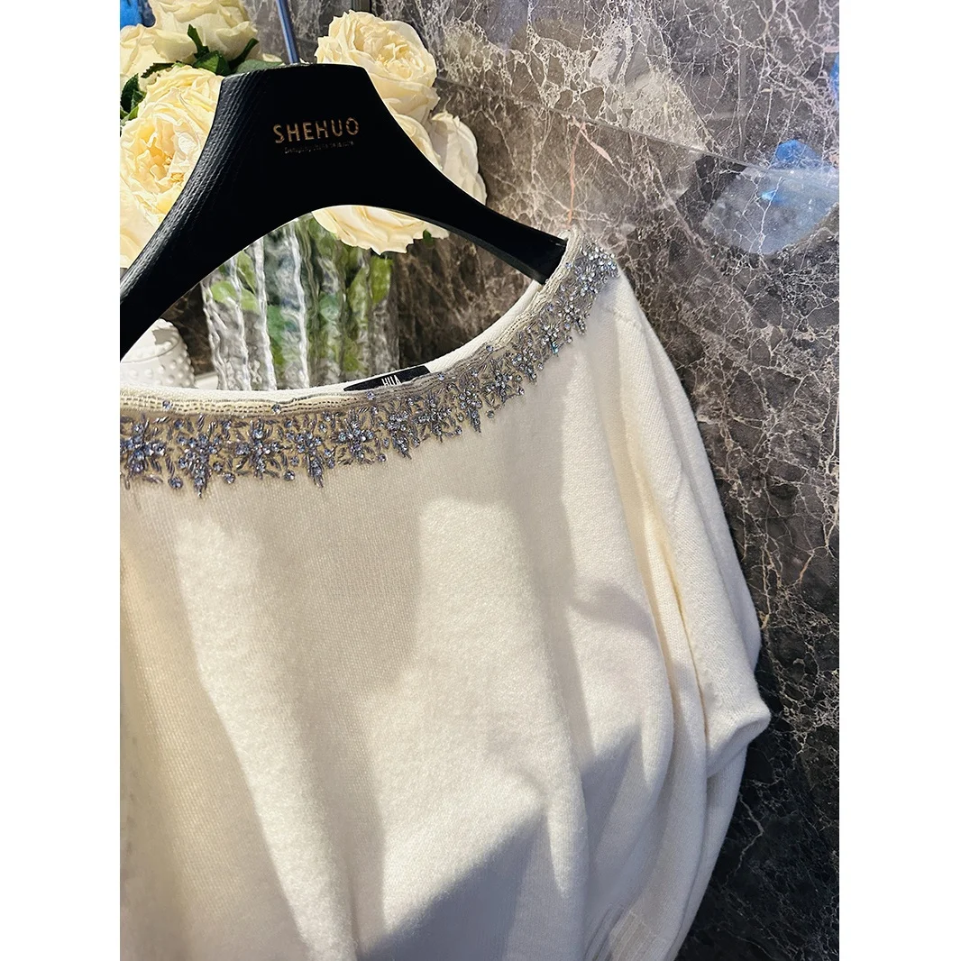 Soft Woolen Pearl Decorated White Sweater Thank You for Coming to Repay the Aosphere Silver Drill Nelace Women's Knittedwear
Soft Woolen Pearl Decorated White Sweater Thank You for Coming to Repay the Aosphere Silver Drill Nelace Women's Knittedwear