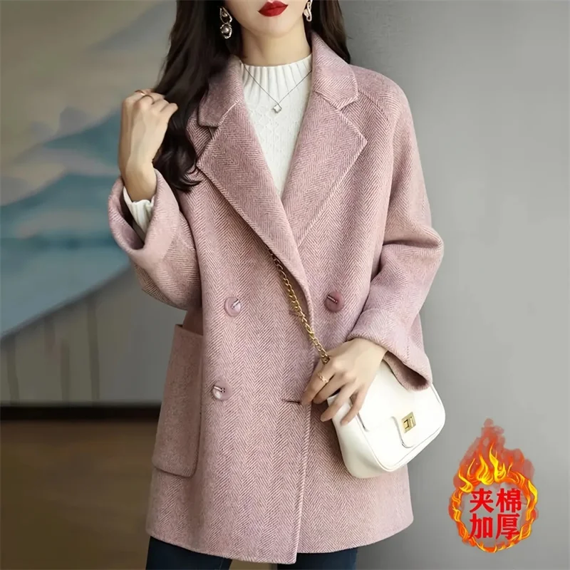 Autumn and Winter Korean Version of The New Fashion Ladies Temperament Woolen Coat Ladies Loose Slim Suit Collar Woolen Outcoat
Autumn and Winter Korean Version of The New Fashion Ladies Temperament Woolen Coat Ladies Loose Slim Suit Collar Woolen Outcoat