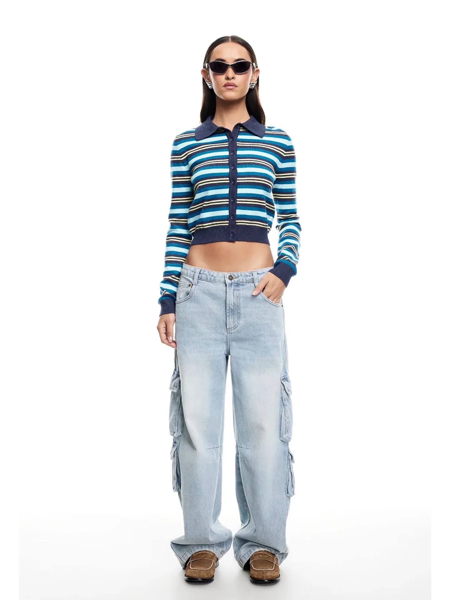 Retro Washed Pocket Wide Leg Jeans Loose Fit Slimming Denim Pants Casual Straight Leg Trousers for Women Daily Wear
Retro Washed Pocket Wide Leg Jeans Loose Fit Slimming Denim Pants Casual Straight Leg Trousers for Women Daily Wear