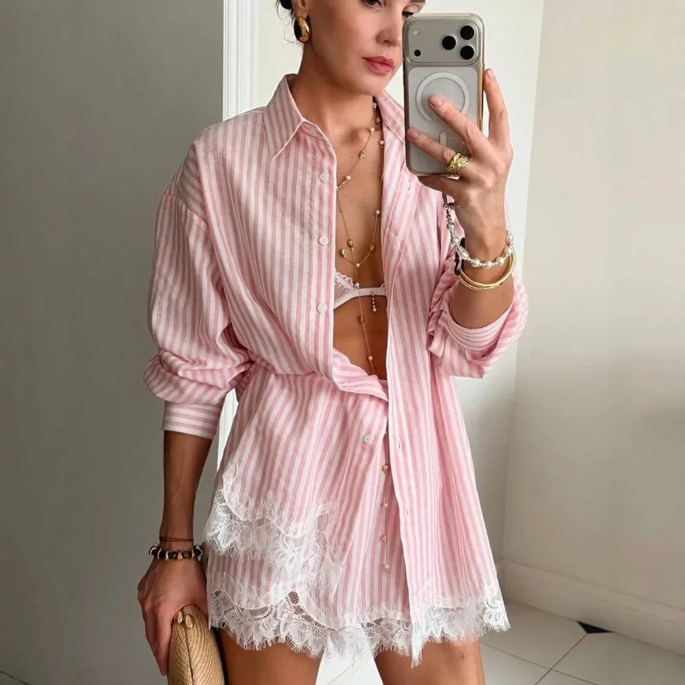 2026 New Women's Summer Lace Patchwork Striped Long Sleeved Shirt Shorts Set Fashionable and Casual Two-piece Sets
2026 New Women's Summer Lace Patchwork Striped Long Sleeved Shirt Shorts Set Fashionable and Casual Two-piece Sets