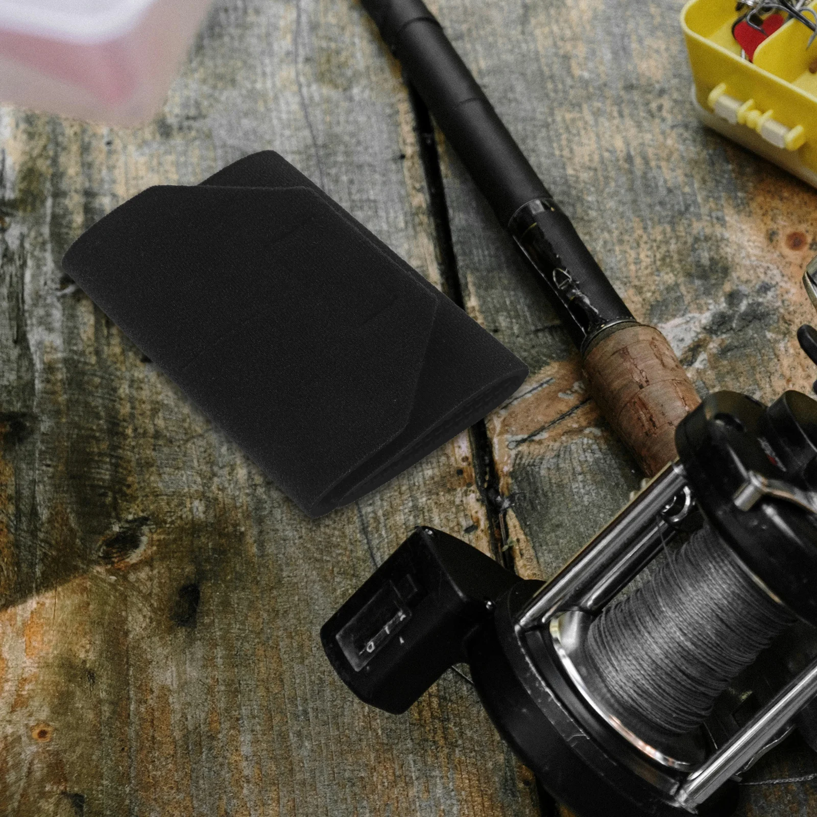 1pc Fishing Hook Covers Reusable Self Adhesive Neoprene Strap Thick Hook Guard For Tackle Pole Fasteners Angling Gear
1pc Fishing Hook Covers Reusable Self Adhesive Neoprene Strap Thick Hook Guard For Tackle Pole Fasteners Angling Gear
