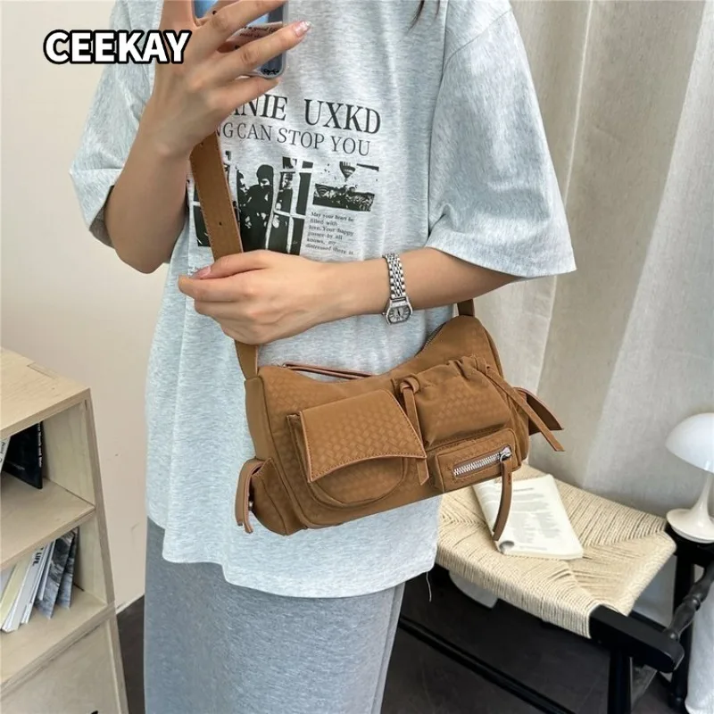 CEEKAY Minimal Hidden Grid PU Shoulder Bag Dual Carry Multi Pocket Decor Girls Multi-use Fresh Daily Mini Commute Cross Purse
CEEKAY Minimal Hidden Grid PU Shoulder Bag Dual Carry Multi Pocket Decor Girls Multi-use Fresh Daily Mini Commute Cross Purse