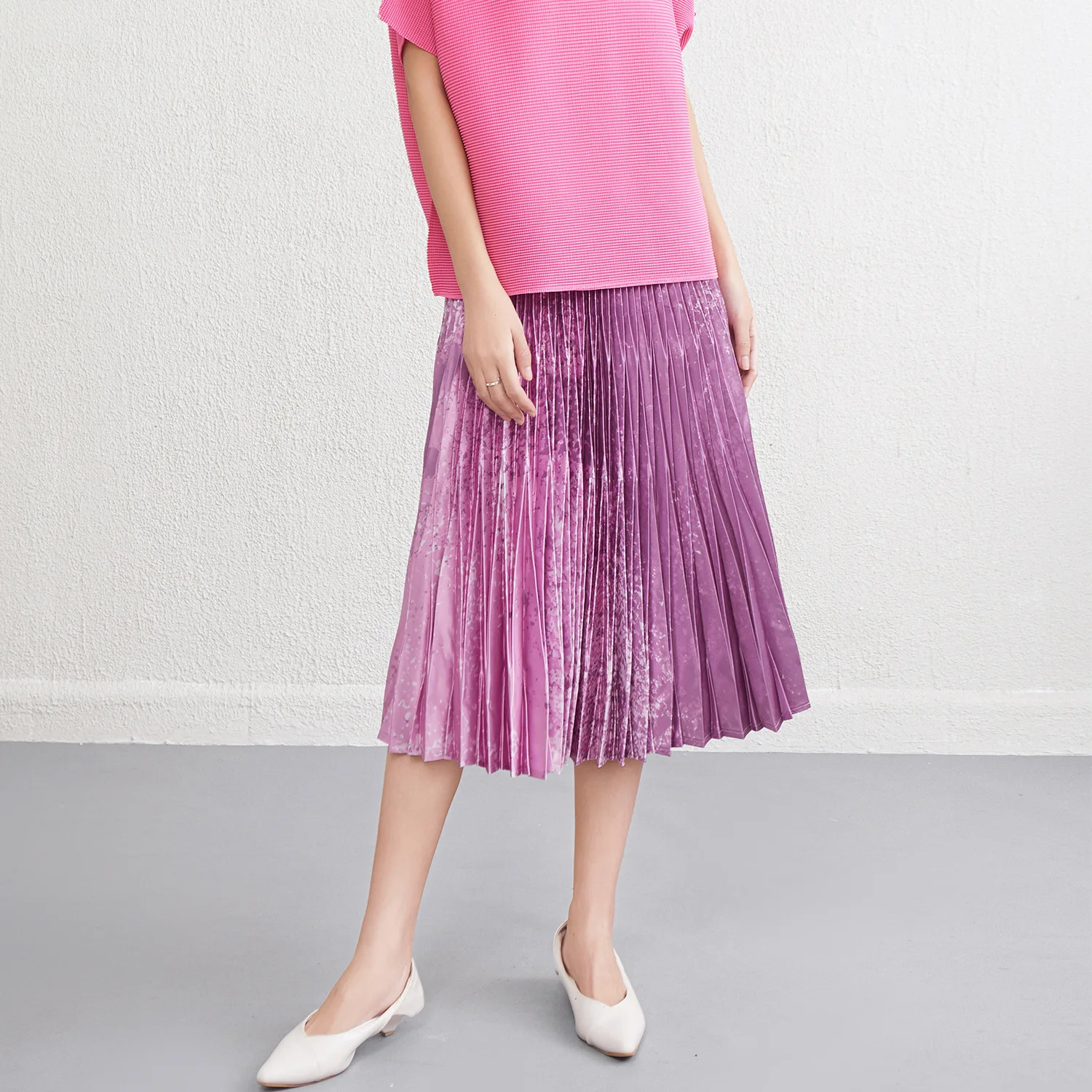 Miyake Fashion Commuter Half Skirt 2025 Summer New Pleated Pleated Skirt Midi A-Length Floral Skirt
Miyake Fashion Commuter Half Skirt 2025 Summer New Pleated Pleated Skirt Midi A-Length Floral Skirt