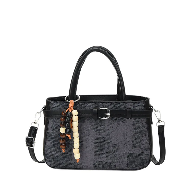 Classic Minimalist Small Handbag with Bead Pendant Elegant Women Daily Casual Crossbody Bag Shopping Dating Travel Shoulder Bag
Classic Minimalist Small Handbag with Bead Pendant Elegant Women Daily Casual Crossbody Bag Shopping Dating Travel Shoulder Bag