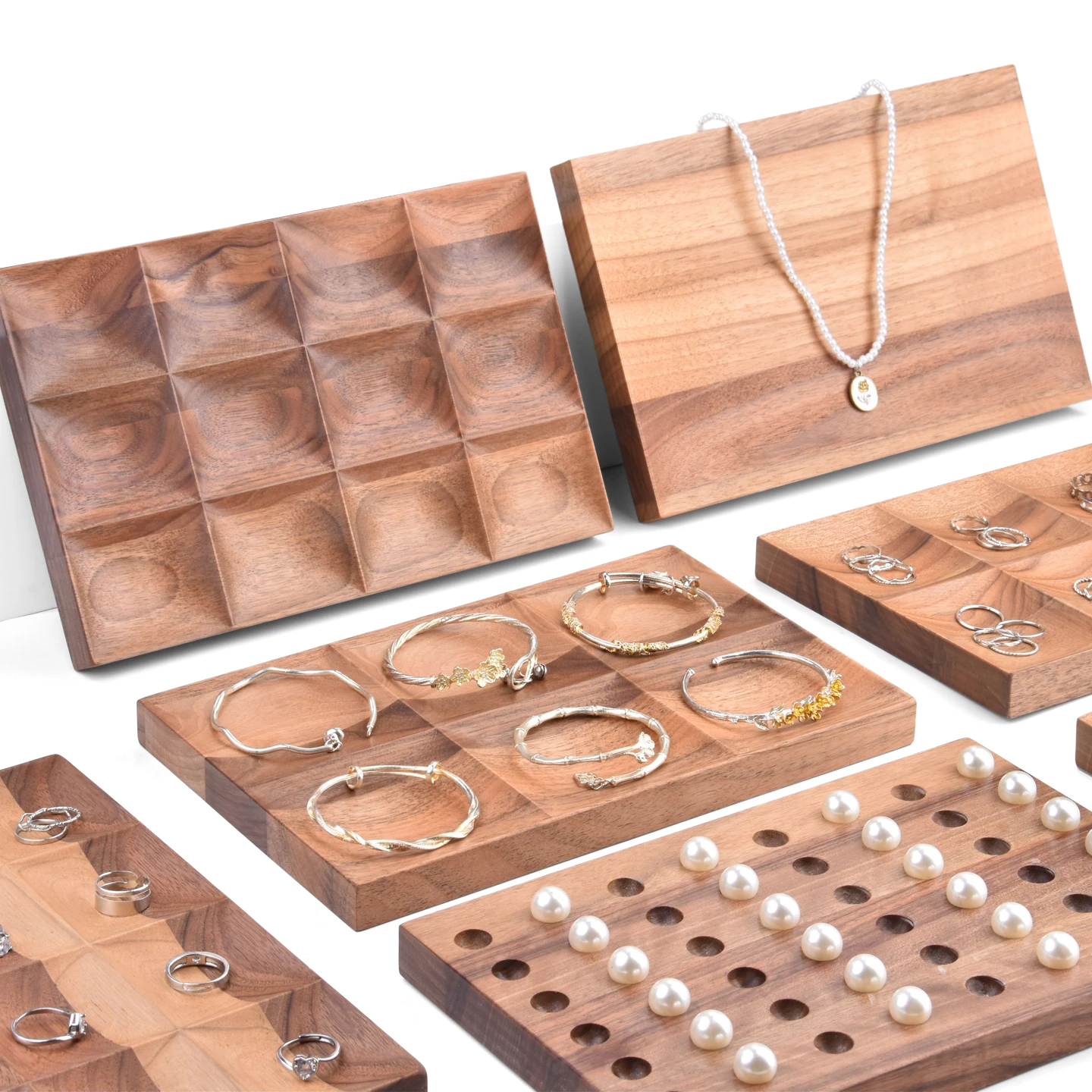 Ювелирные изделия из цельного дерева, круглый браслет из бисера, дизайнерская тарелка, стеллаж для хранения культурных и игрушек
Ювелирные изделия из цельного дерева, круглый браслет из бисера, дизайнерская тарелка, стеллаж для хранения культурных и игрушек