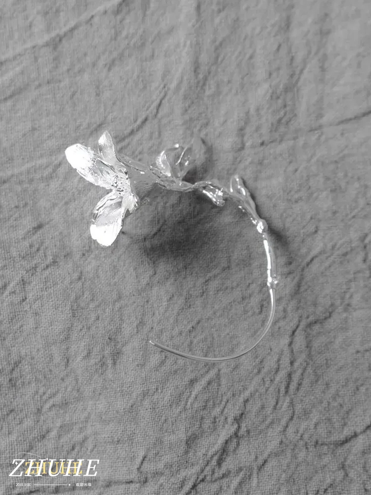 Hip-hop Copper Twig Ear Cuff, Women's Punk Ear Wrap, Cool Girl Jewelry Accessories, Non-Pierced Ear Clip, Streetwear Fashion Ear
Hip-hop Copper Twig Ear Cuff, Women's Punk Ear Wrap, Cool Girl Jewelry Accessories, Non-Pierced Ear Clip, Streetwear Fashion Ear