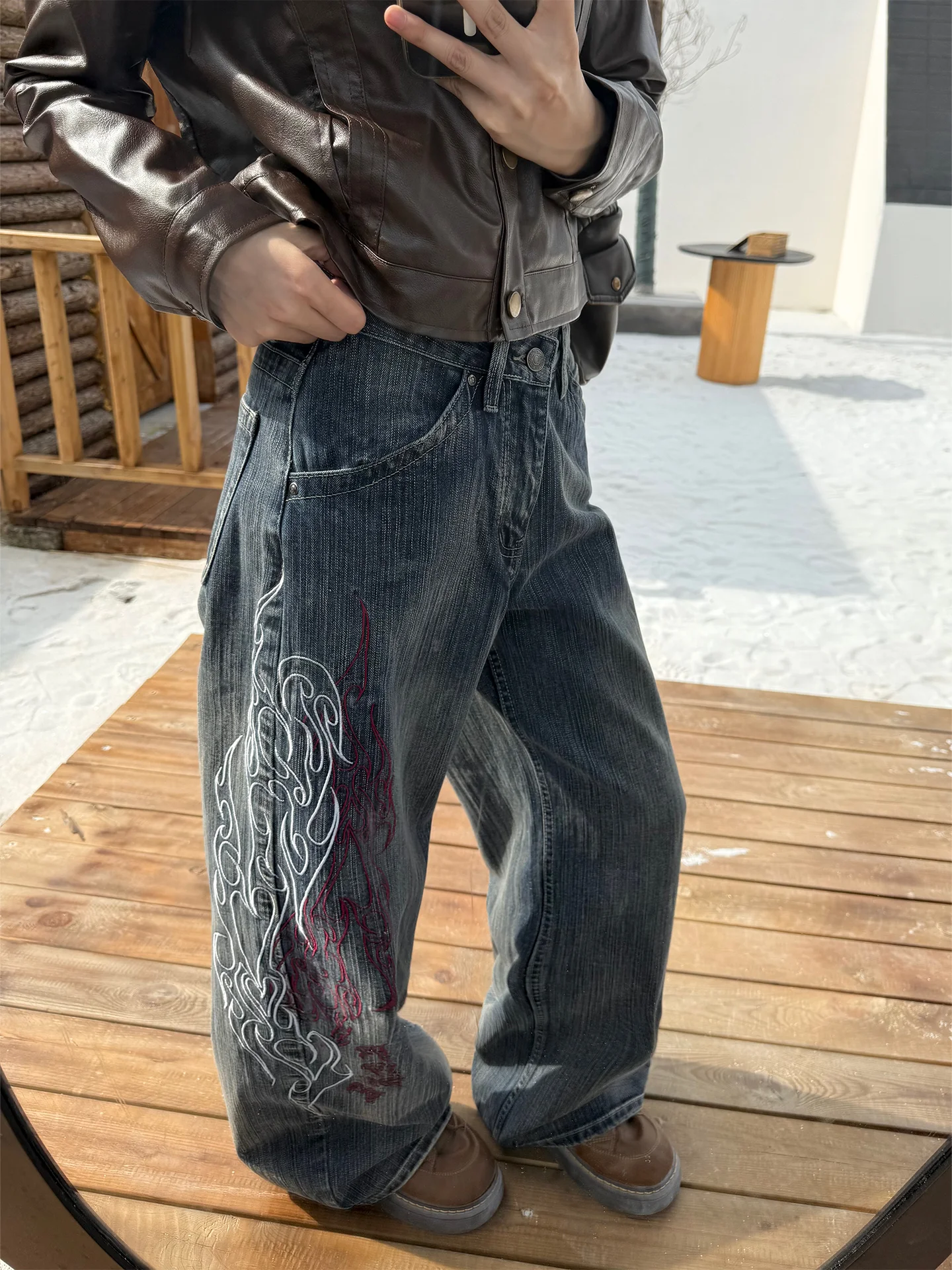 Ретро-джинсы унисекс с вышивкой в американском стиле, свободные широкие брюки с бамбуковым узором, повседневные, для пар
Ретро-джинсы унисекс с вышивкой в американском стиле, свободные широкие брюки с бамбуковым узором, повседневные, для пар